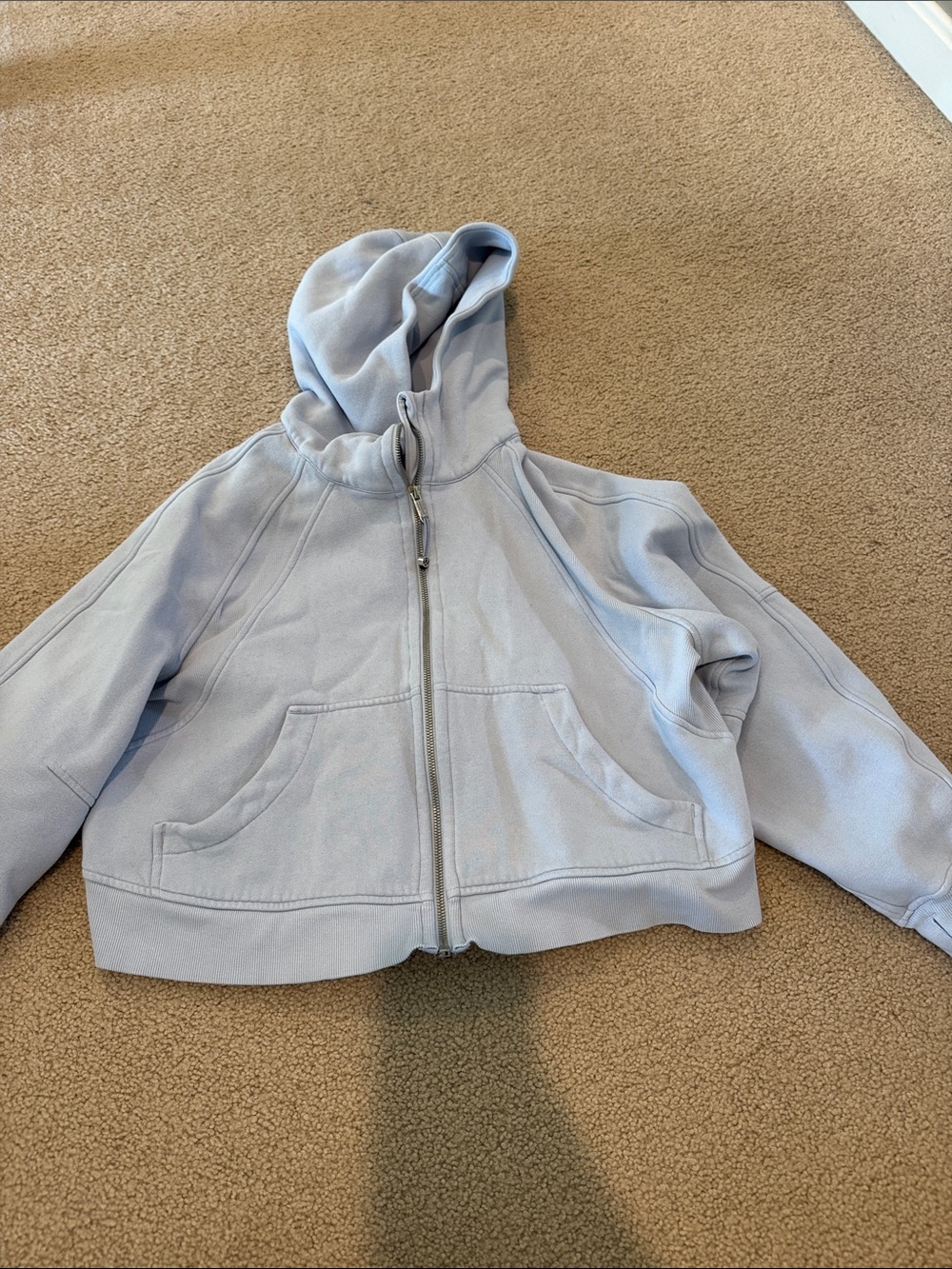 Women’s size 6 lululemon scuba